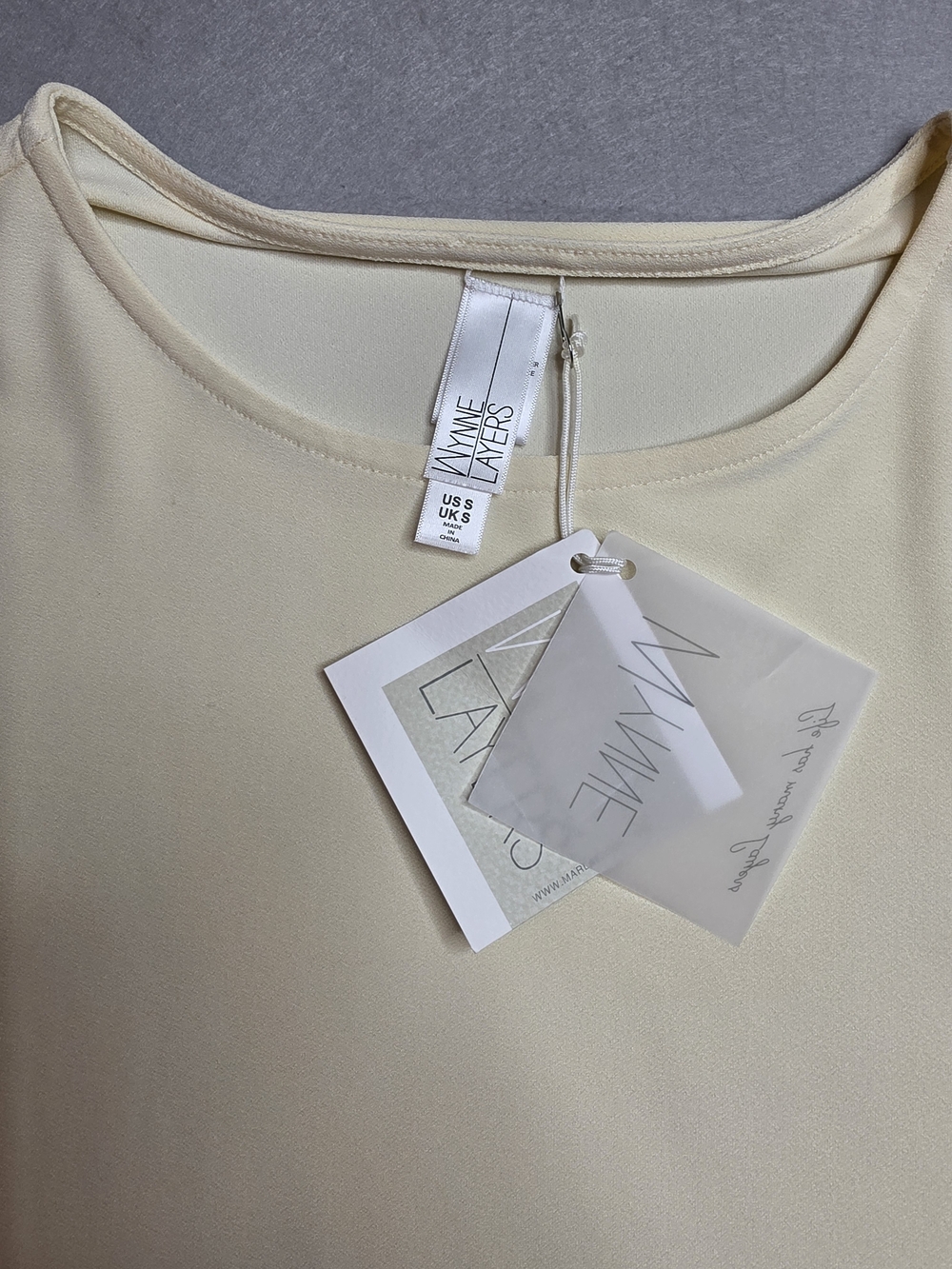 NWT WynneLayers Luxe Crepe Easy Fit Colorblock Top Cream Black Tan 3/4‎ Sleeve S - Picture 2 of 8
